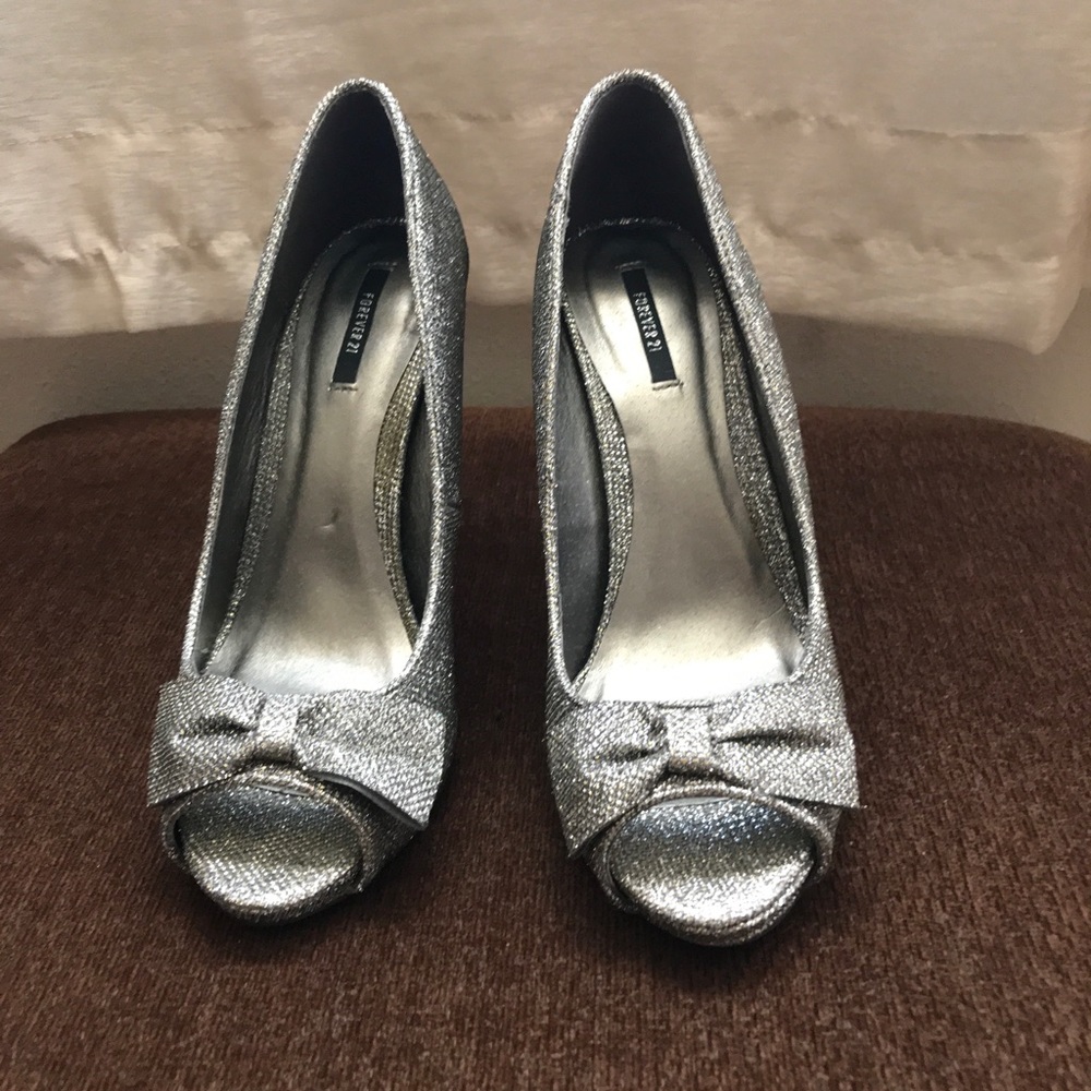 Forever 21 Pumps